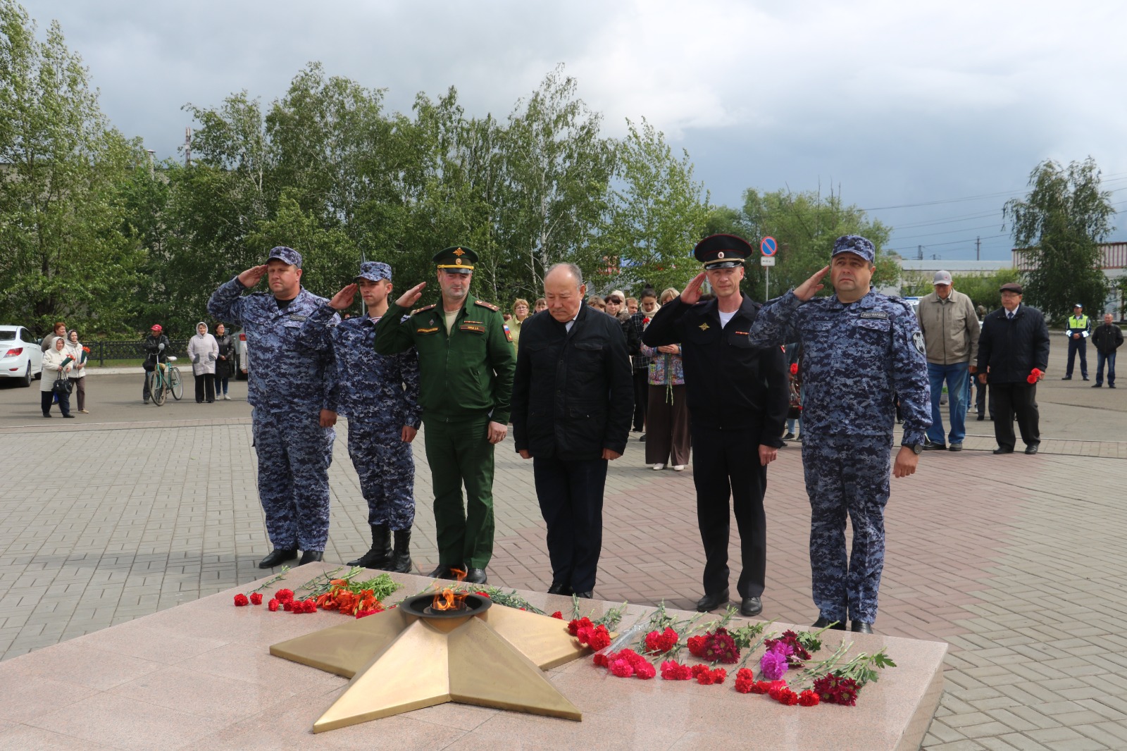 Митинг, посвященный Дню памяти и скорби состоялся в р.п. Любинский.